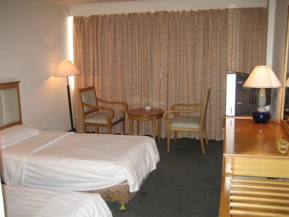 Jiang Yue Hotel Guangzhou Bagian luar foto